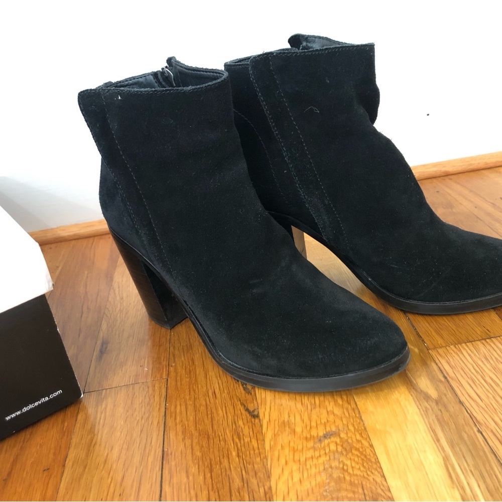 Dolce Vita Stunna black suede booties size 7